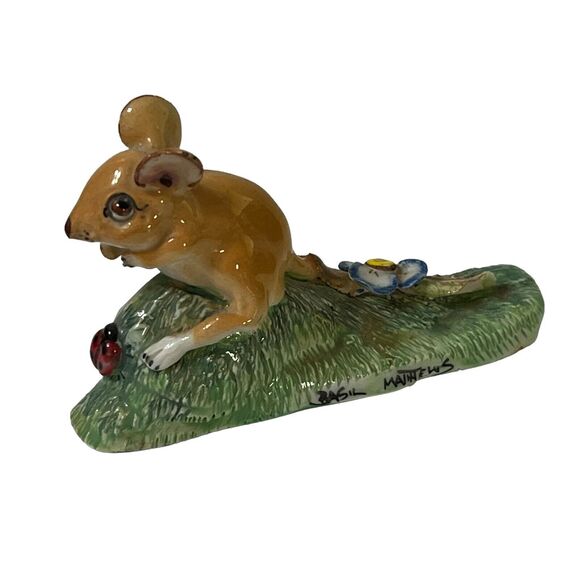 Vtg Big Eared Mouse Ladybug Flower Figure Signed Basil Matthews Animal Figurine - Picture 3 of 12